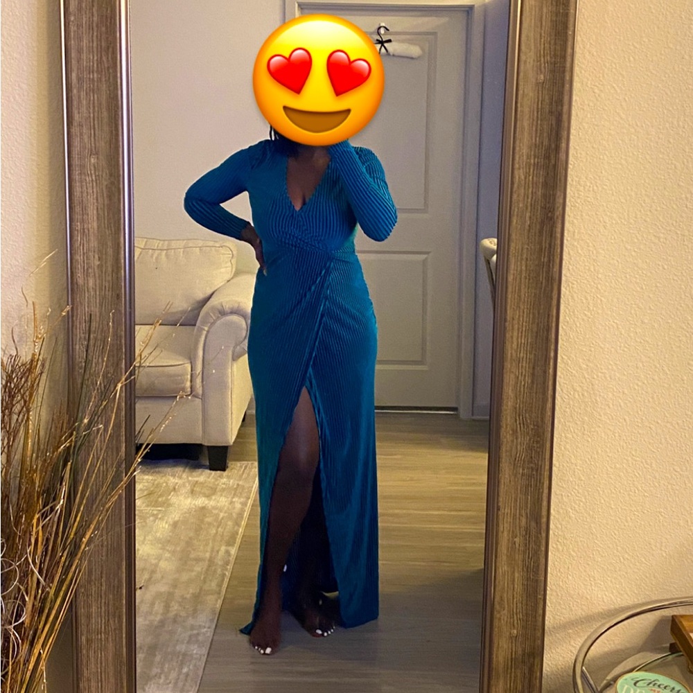 Green long sleeve plunge neck green velvet striped dress